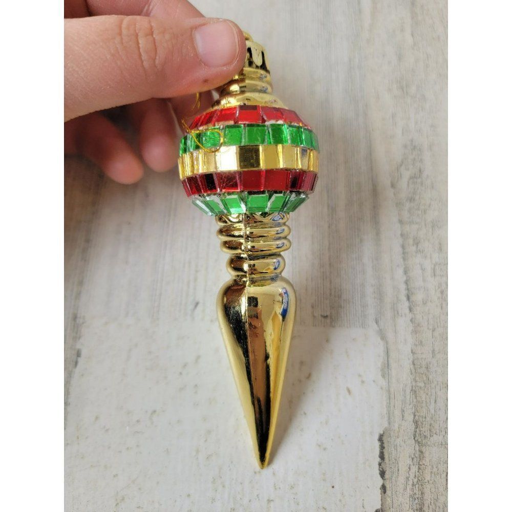 Golden abstract pointed tip ornament Xmas decor red green